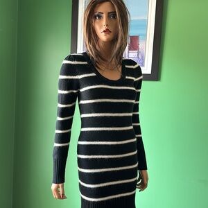 🖤🖤EUC Derek Heart Form Fitting Dress🖤🖤